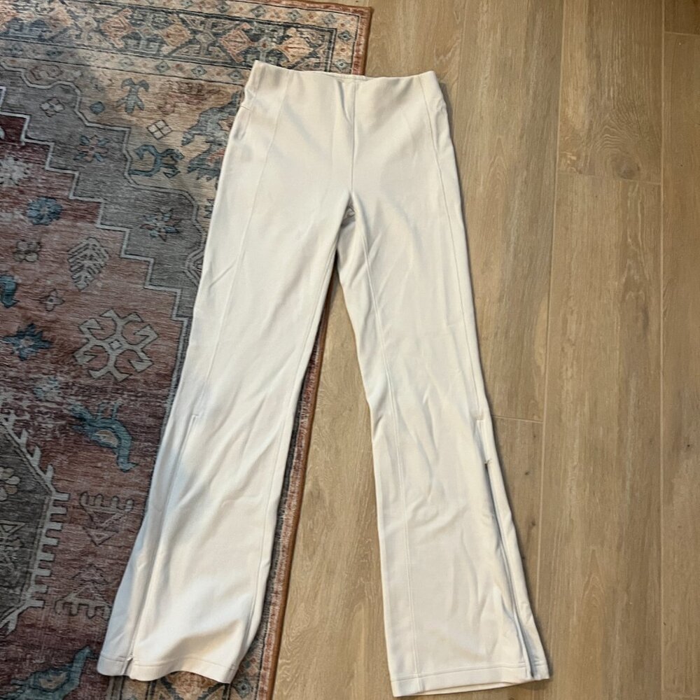 Lululemon Zip Flares | RARE
